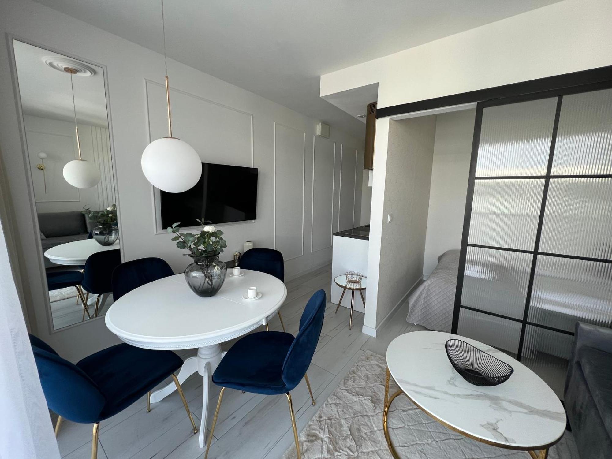 Glamour Basen, Sauna, Jacuzzi, Silownia, Restauracja - 365pam *