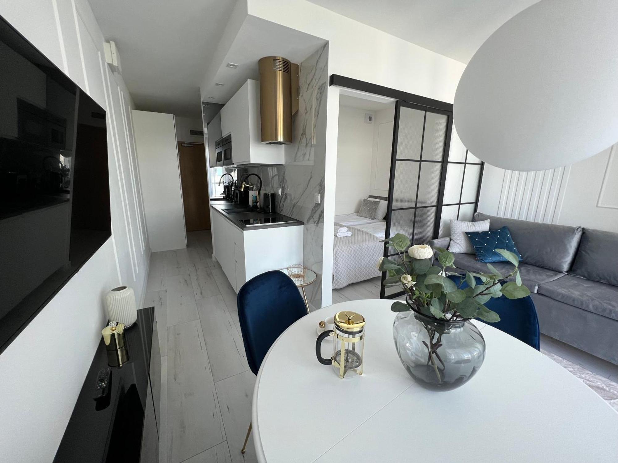 Glamour Basen, Sauna, Jacuzzi, Silownia, Restauracja - 365pam * Kolberg